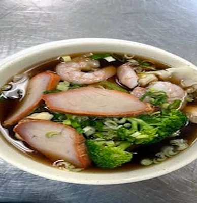 Wonton soup with shrimp, Bar-B-Q pork and broccoli